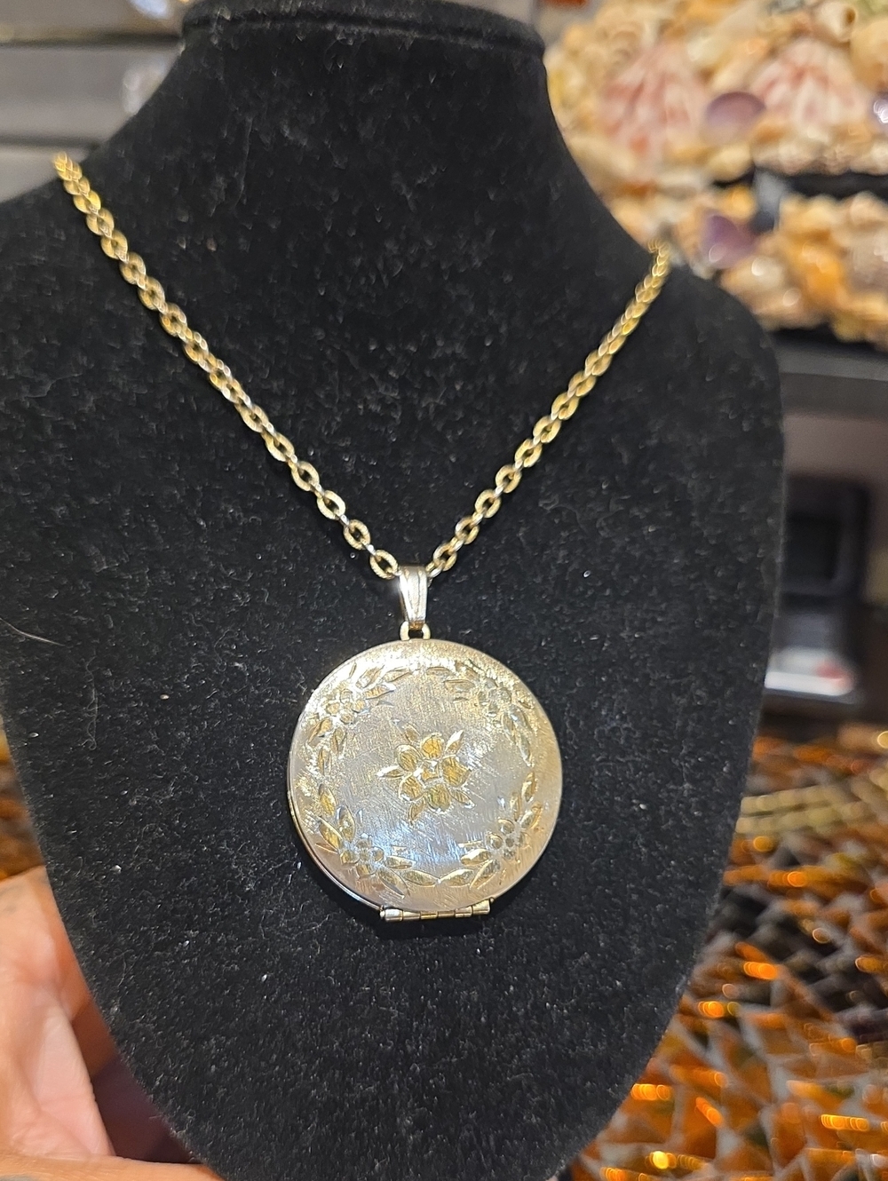 Gold-Tone Floral Locket Necklace - Elegant Pendant for Women